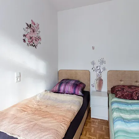 Preiswerte 2-zimmer-monteurwohnung 32m2 Apartment
